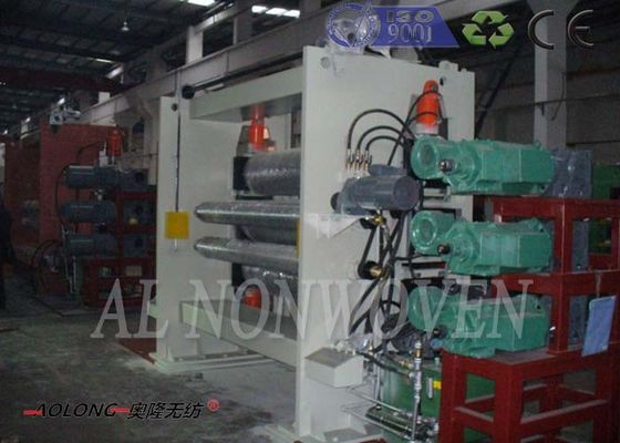 Chine Croix/ligne non machine du textile tissé solides solubles pp Spunbond avec GSM 15~250g fournisseur
